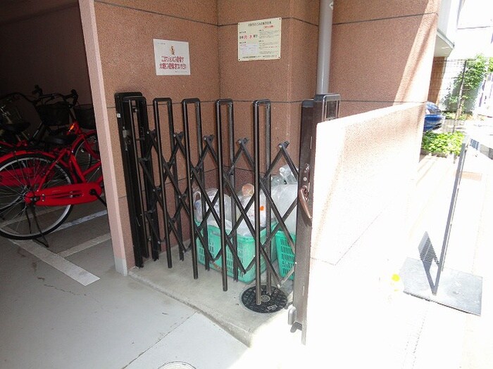 ルミエ新大阪の物件外観写真