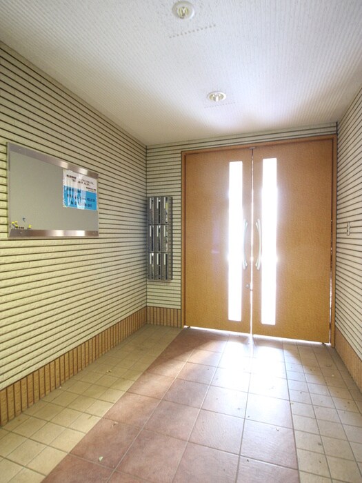 コ－ト八重桜の物件外観写真