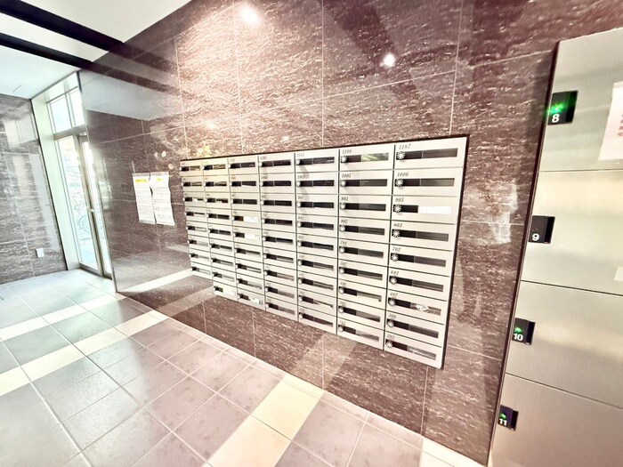 シェリロ香里園の物件外観写真