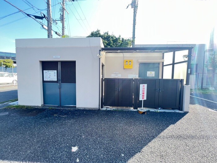 雅マンションの物件外観写真