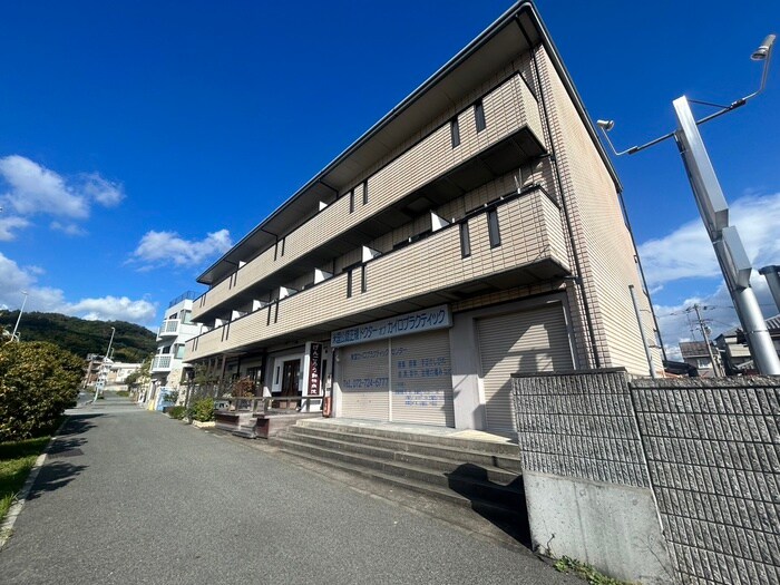 ビラージュ山本の物件外観写真