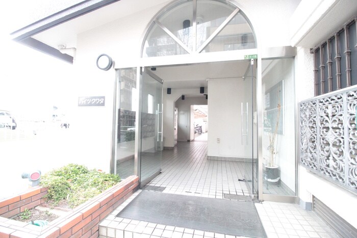 ハイツクワタの物件外観写真