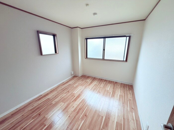 フリーディオ八幡の物件内観写真