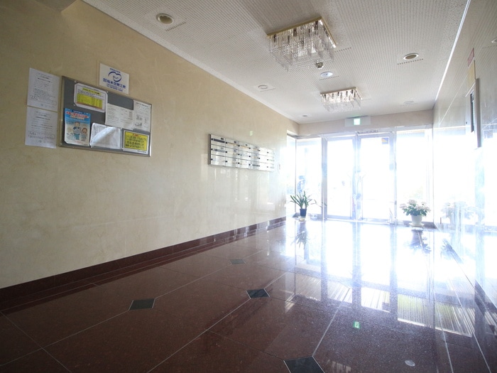 ラ・モードＮＩＳＨＩＫＡＷＡⅠの物件外観写真