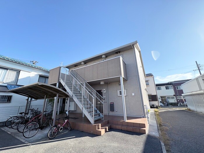 リヴェ－ルの物件外観写真