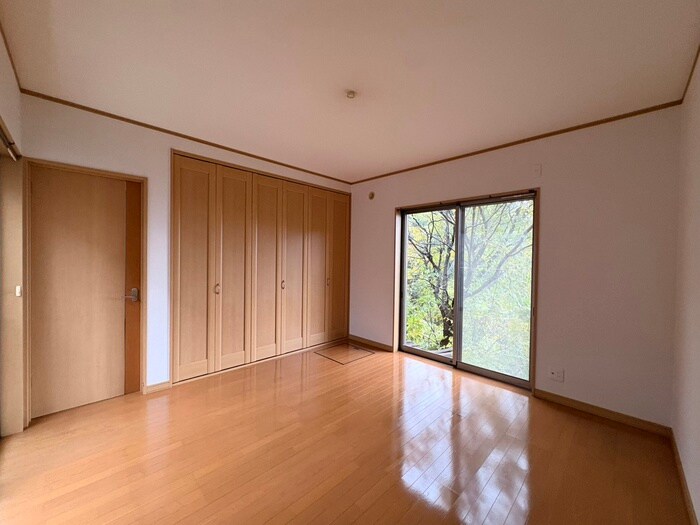 宝塚市光ヶ丘2丁目戸建ての物件内観写真