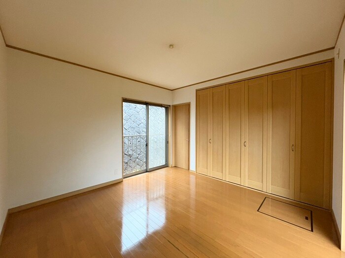 宝塚市光ヶ丘2丁目戸建ての物件内観写真