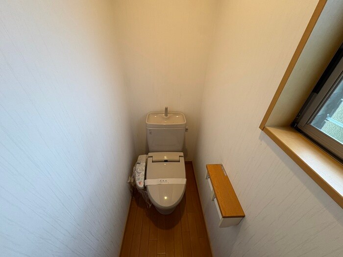 宝塚市光ヶ丘2丁目戸建ての物件内観写真