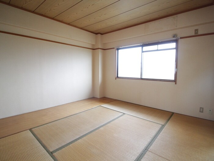 伸栄ハイツの物件内観写真