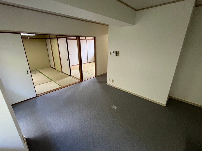 伸栄ハイツの物件内観写真