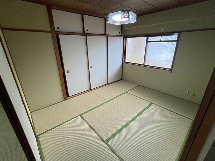 伸栄ハイツの物件内観写真