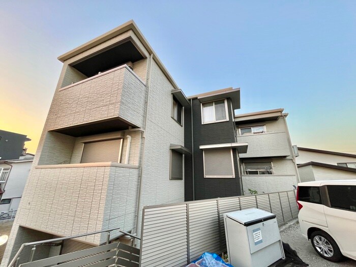 シャーメゾンFioreの物件外観写真