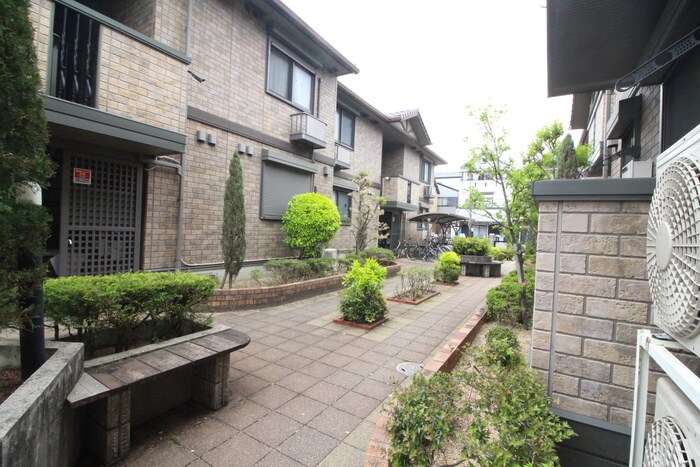 ライフランドスケープB棟の物件外観写真