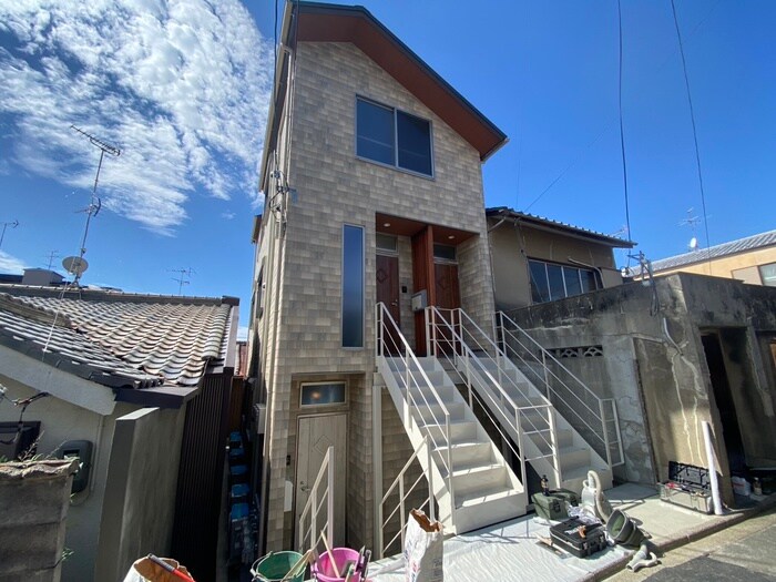 ボヌールハウス京都稲荷の物件外観写真