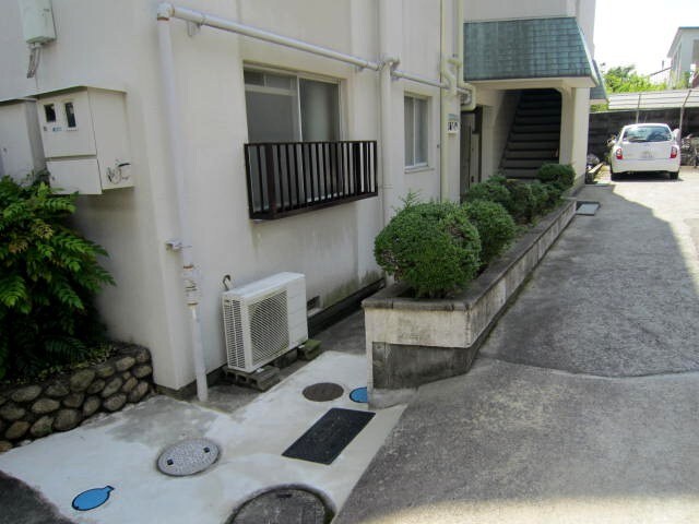 箕面ハイツ南棟の物件外観写真