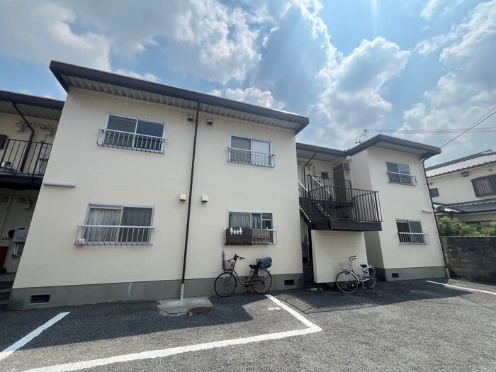 ガーデンハイツナカムラA棟の物件外観写真