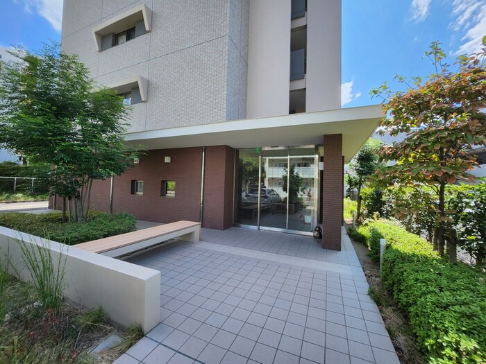 サンローズ南茨木の物件外観写真