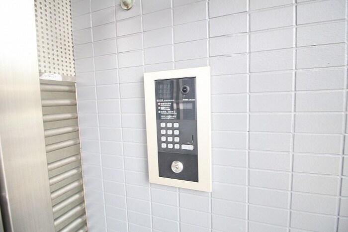 Uresidence二条城の物件外観写真