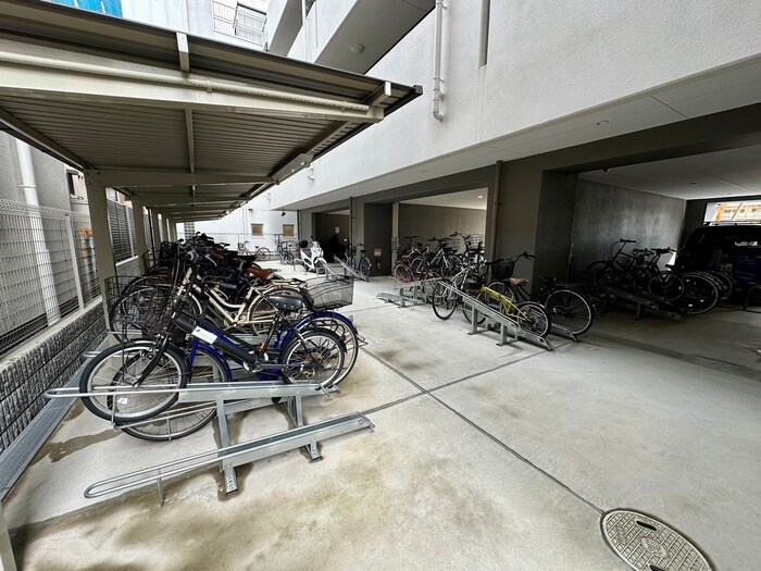 セレニテ新大阪プリエの物件外観写真