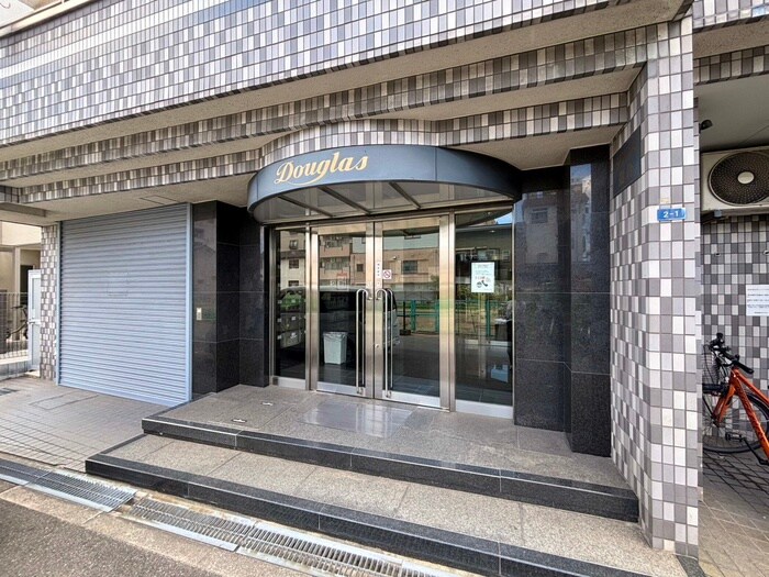 ダグラス鷹合の物件外観写真