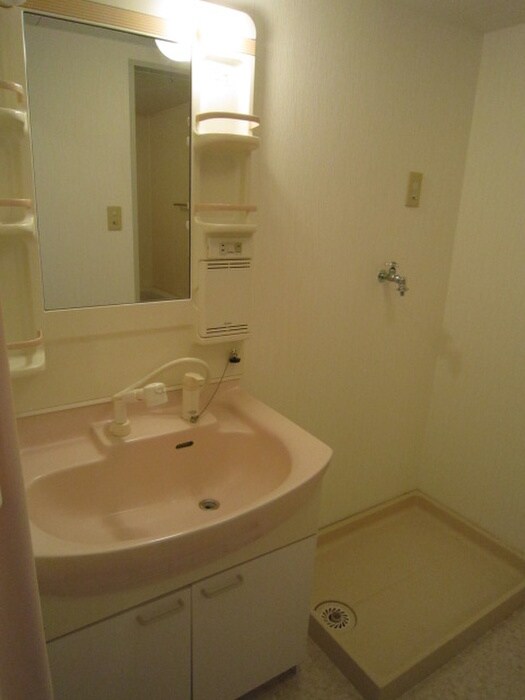 ヴィラ－ジュ私市の物件内観写真