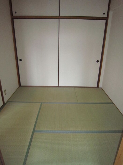 ヴィラ－ジュ私市の物件内観写真