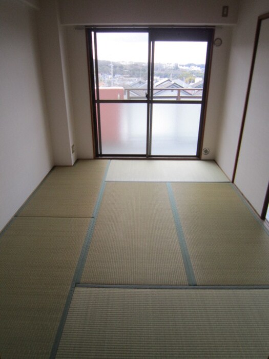 ヴィラ－ジュ私市の物件内観写真