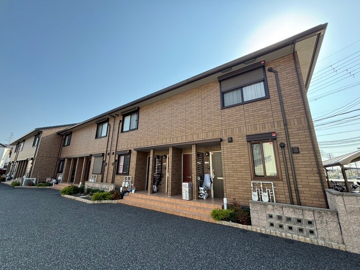 ラ・フェリーチェの物件外観写真