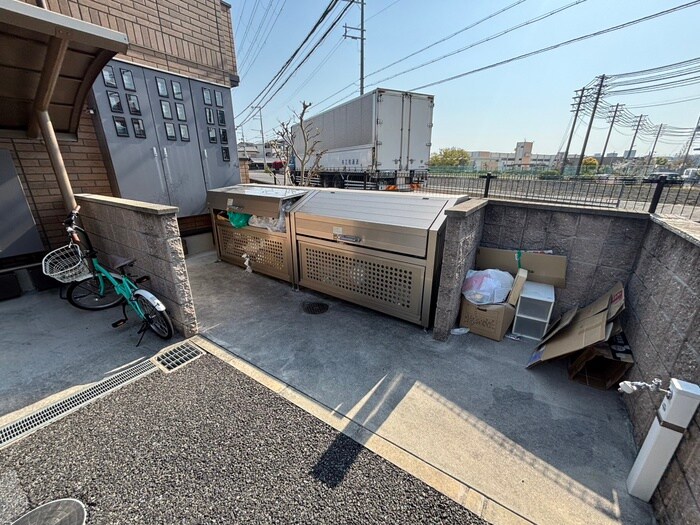 ラ・フェリーチェの物件外観写真