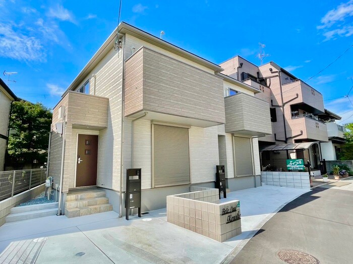 ベルリード鴻池の物件外観写真