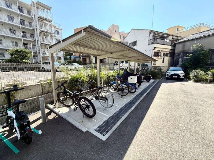 セレニテ福島プリエの物件外観写真