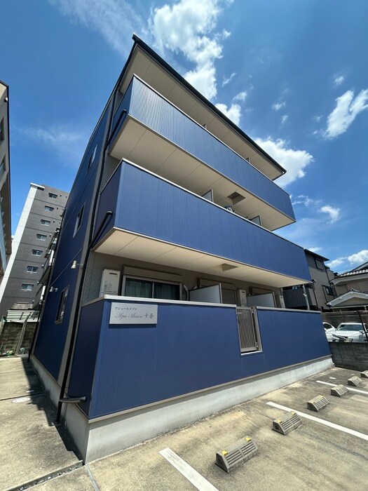 アジュールメゾン十条の物件外観写真