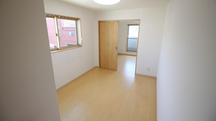 アジュールメゾン十条の物件内観写真