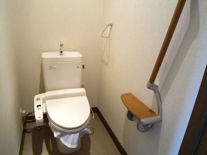 ヴィラ・ぺティロッソ芦屋の物件内観写真