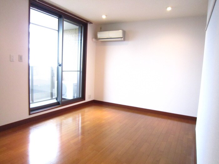 ヴィラ・ぺティロッソ芦屋の物件内観写真