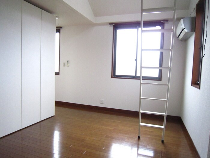 ヴィラ・ぺティロッソ芦屋の物件内観写真