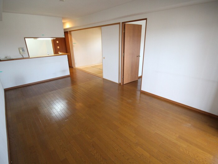 ﾎﾞﾇｰﾙ千里中央弐番館の物件内観写真