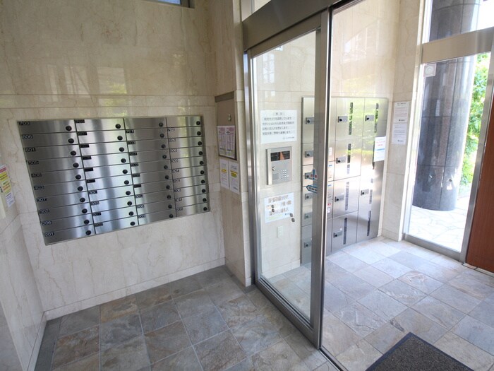 ﾎﾞﾇｰﾙ千里中央弐番館の物件外観写真