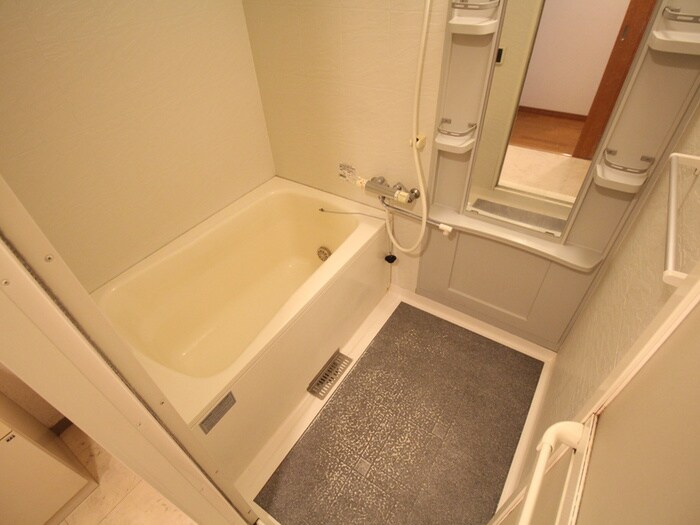 ﾎﾞﾇｰﾙ千里中央弐番館の物件内観写真