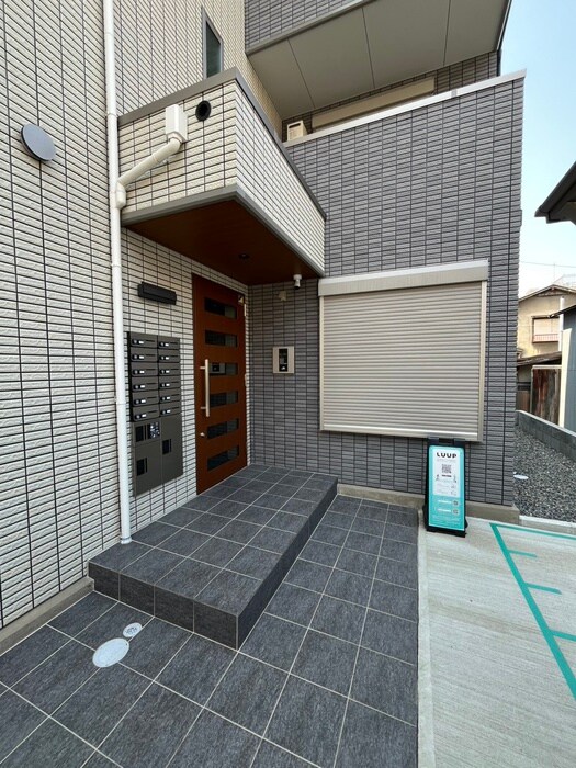 TRICERA Courtの物件外観写真