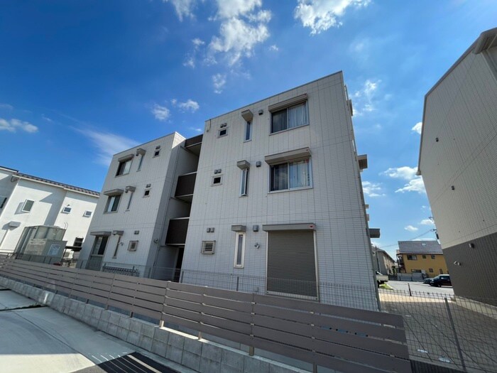 サザンクロスの物件外観写真