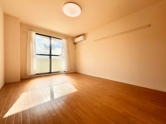 ヴァるメス・リヒト　にしうらの物件内観写真