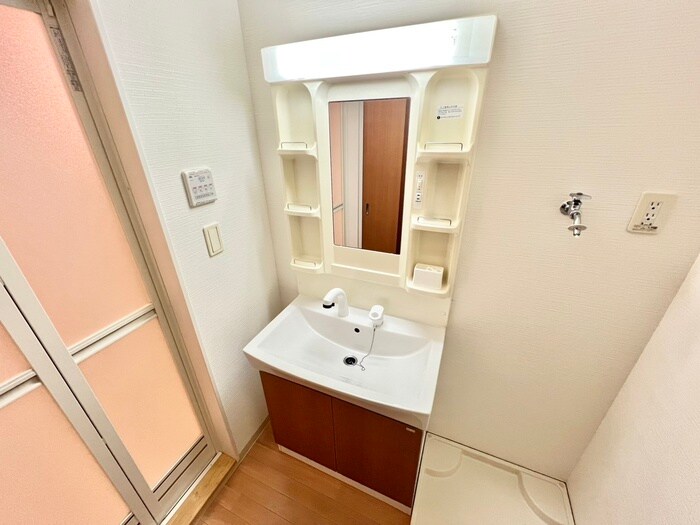 ヴァるメス・リヒト　にしうらの物件内観写真