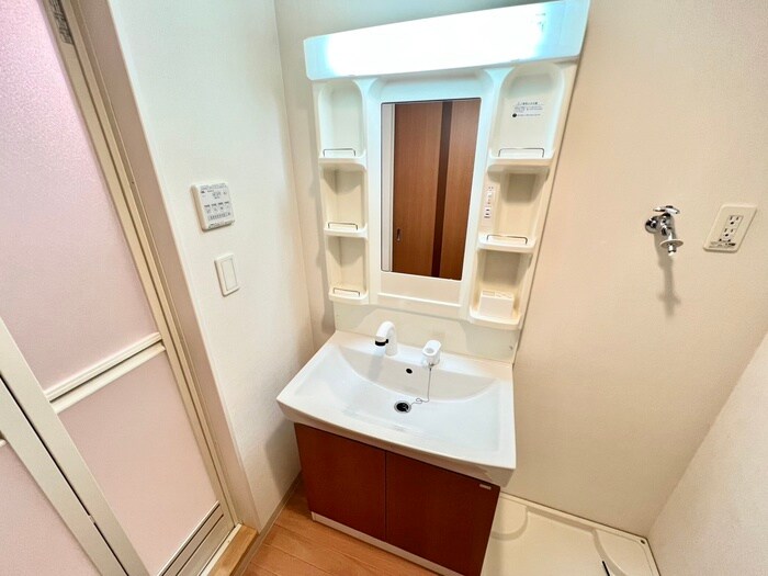 ヴァるメス・リヒト　にしうらの物件内観写真