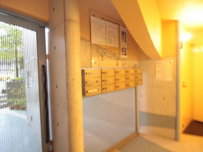 マナ－ハウスの物件外観写真