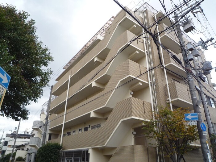 アルザス江坂の物件外観写真