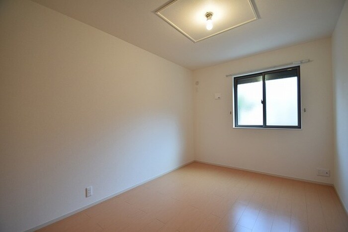 ルミエ－ルの物件内観写真