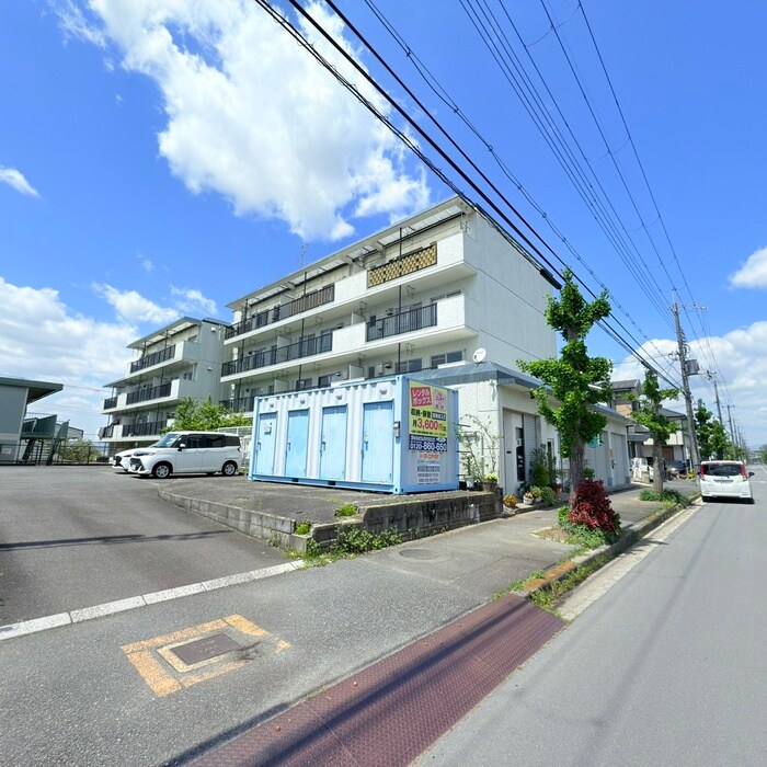 伸晃マンションの物件外観写真