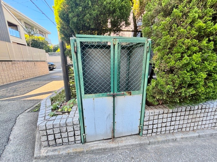 ロイヤル山芦屋の物件外観写真