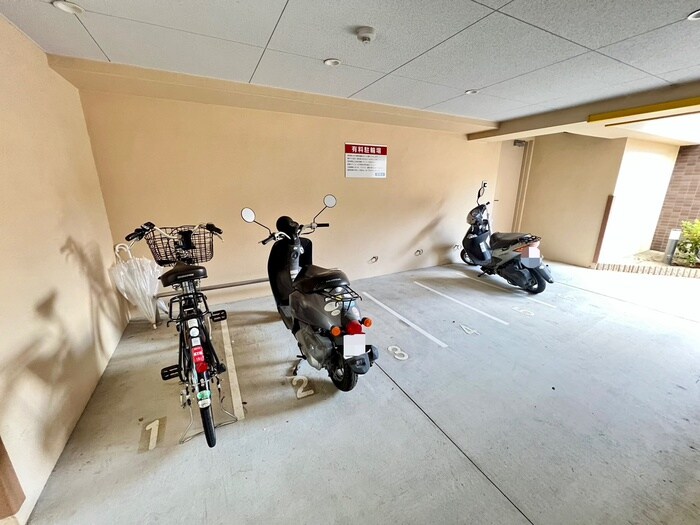 LUXENA KIYOMIZU-GOJO(108)の物件外観写真